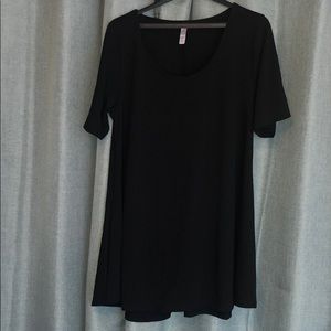 EUC *BLACK Lularoe Perfect Tee size XL